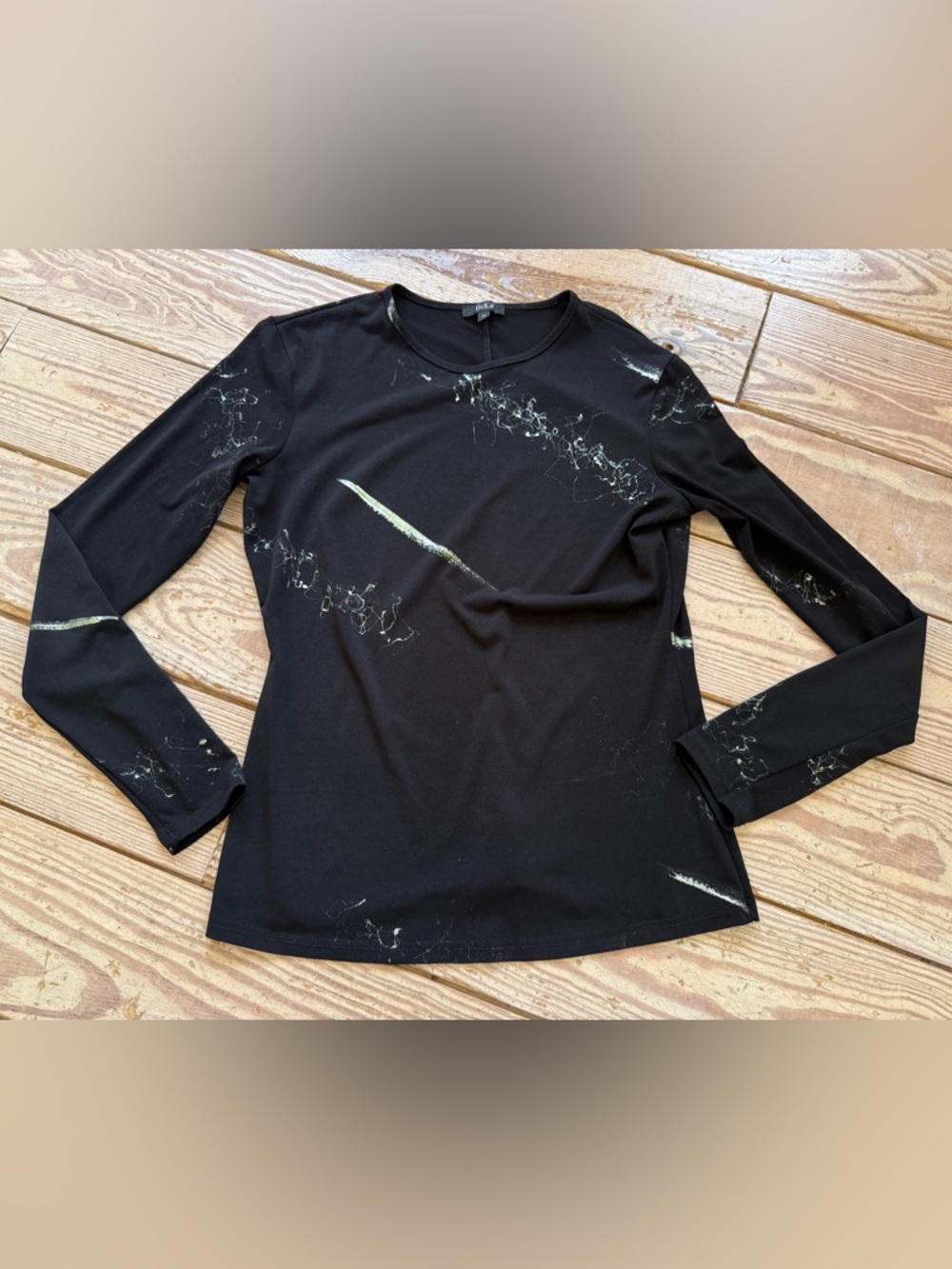 DiKa brand long-sleeve top in size M